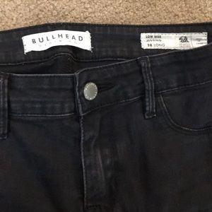 Low-rise black jeggings